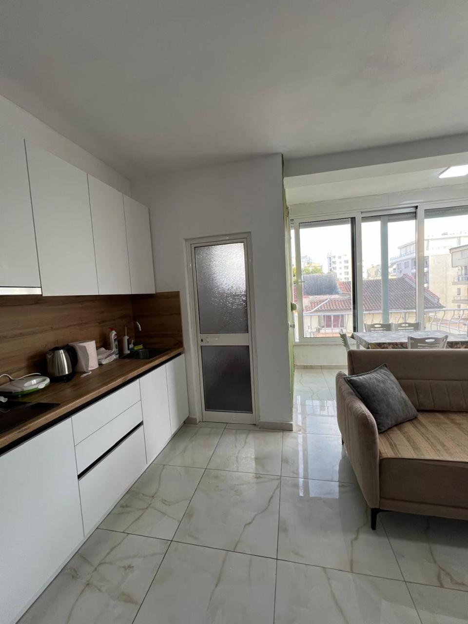Seaview Apartment