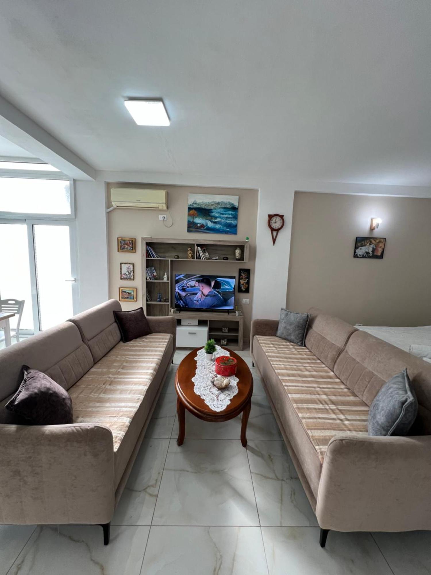 Seaview Apartment *